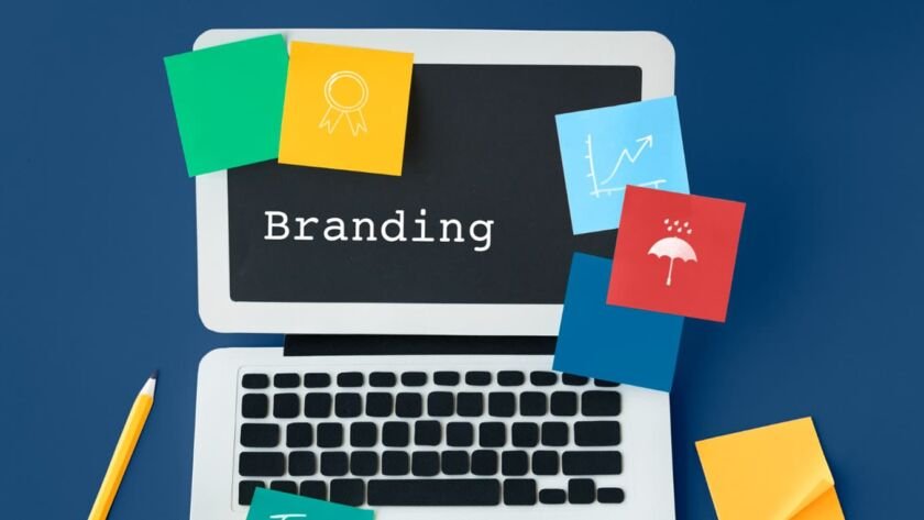 Branding on social media by rawpixel.com on Freepik